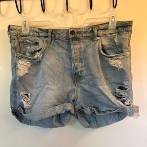 H&M Denim Cuffed Boyfriend Jean Shorts Size 12 Large